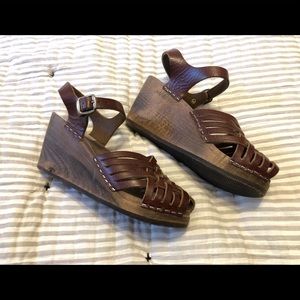 Maguba brown leather Swedish clogs size 7.5